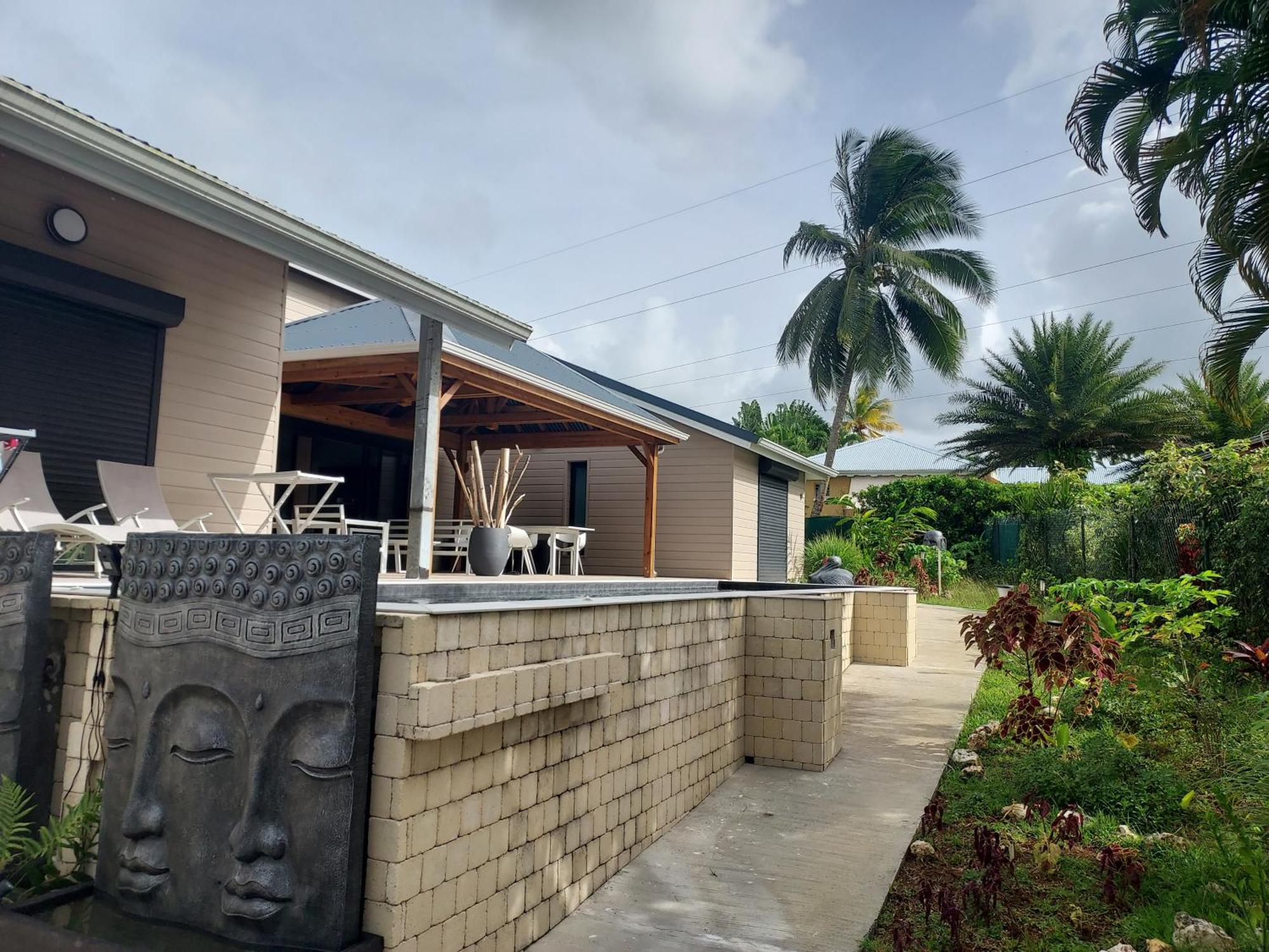 Le Petit Paradis Sainte-Rose Exterior photo