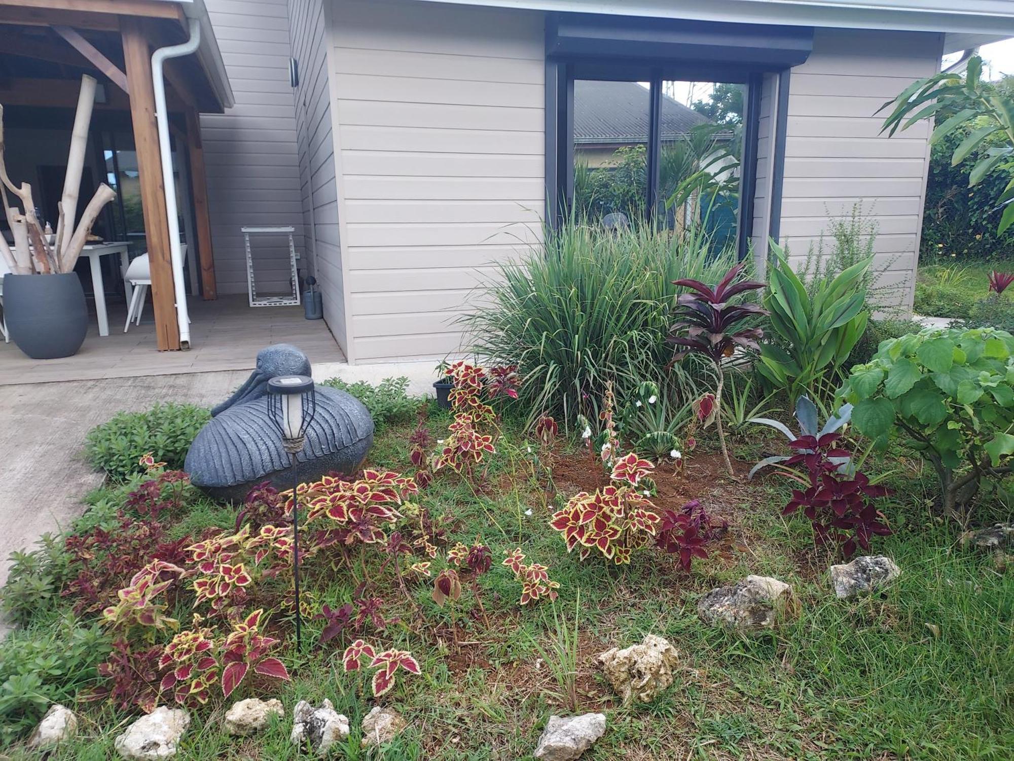 Le Petit Paradis Sainte-Rose Exterior photo